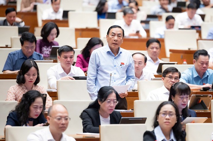 Tăng lương cơ sở, cải cách tiền lương xứng đáng với vị trí việc làm công chức cấp xã- Ảnh 2.