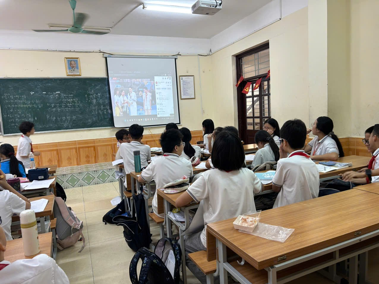 CÁC TRƯỜNG THCS TRÊN ĐỊA BÀN PHƯỜNG CẦU GIẤY THAM DỰ TIẾT HỌC PHÁP LUẬT TRỰC TUYẾN "GEN Z – TỰ HÀO HÀ NỘI, SỐNG CHUẨN AN TOÀN"- Ảnh 6.