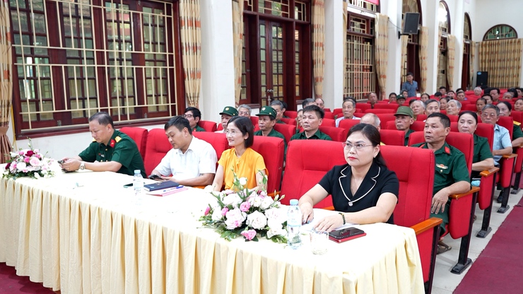 Ban chấp hành Hội CCB xã tổ chức hội nghị Thông tin tình hình an ninh thời sự thế giới, khu vực, trong nước và Thủ đô Hà Nội 6 tháng đầu năm 2026- Ảnh 2.