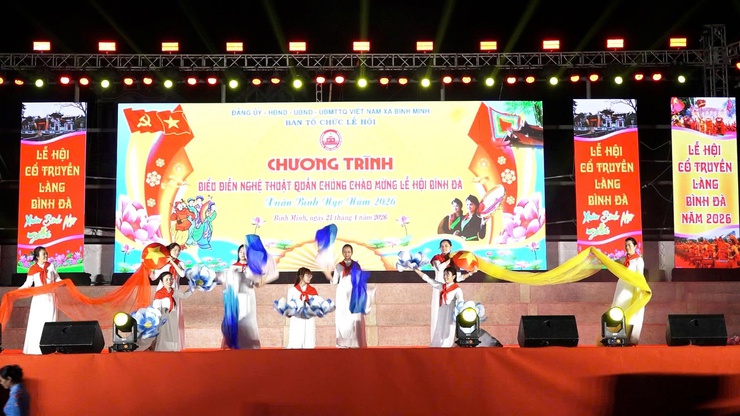 Chương trình biểu diễn nghệ thuật quần chúng điểm nhấn trong Lễ hội Bình Đà- Ảnh 6.