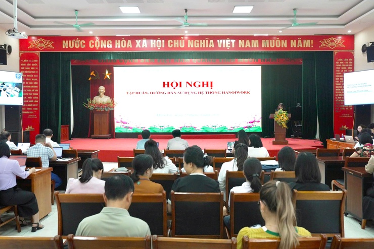 Xã Thiên Lộc tổ chức Hội nghị tập huấn, hướng dẫn sử dụng hệ thống HanoiWork- Ảnh 1.