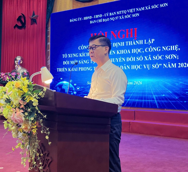 SÓC SƠN RA MẮT TỔ XUNG KÍCH CHUYỂN ĐỔI SỐ, LAN TỎA “BÌNH DÂN HỌC VỤ SỐ” ĐẾN TỪNG NGƯỜI DÂN- Ảnh 2.