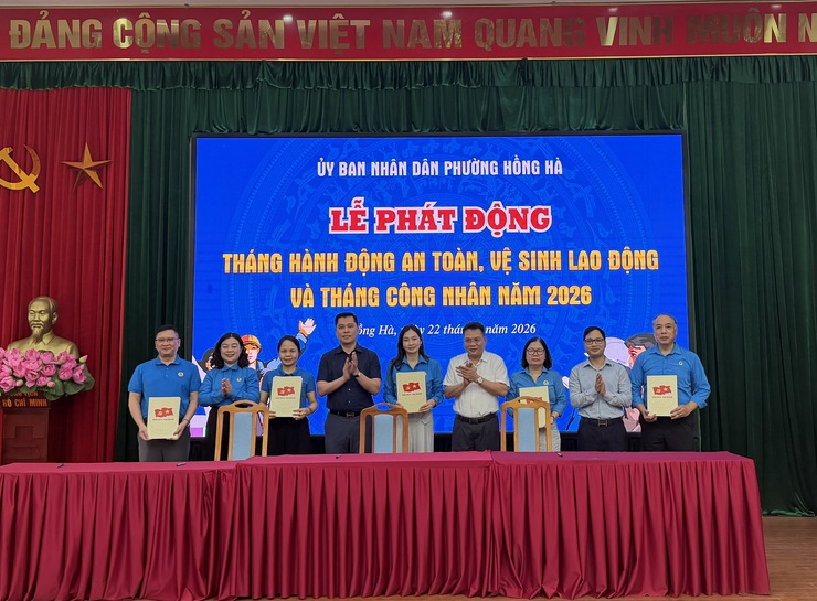 Phường Hồng Hà tổ chức lễ phát động tháng hành động về an toàn, vệ sinh lao động và tháng công nhân năm 2026- Ảnh 4.