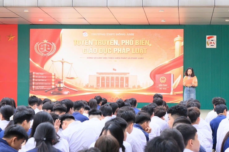 Công an thành phố Hà Nội phối hợp với ngành Giáo dục tổ chức cầu truyền hình đặc biệt với chủ đề “Tiết học Gen Z - Tự hào Hà Nội, sống chuẩn an toàn”.- Ảnh 2.