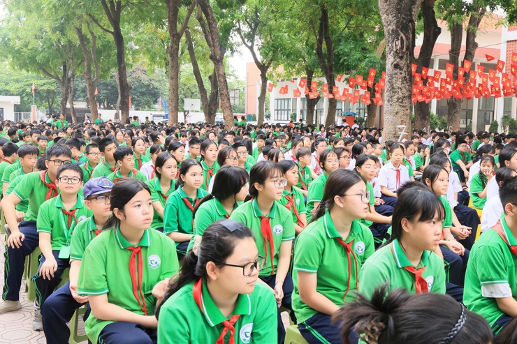 Công an thành phố Hà Nội phối hợp với ngành Giáo dục tổ chức cầu truyền hình đặc biệt với chủ đề “Tiết học Gen Z - Tự hào Hà Nội, sống chuẩn an toàn”.- Ảnh 12.