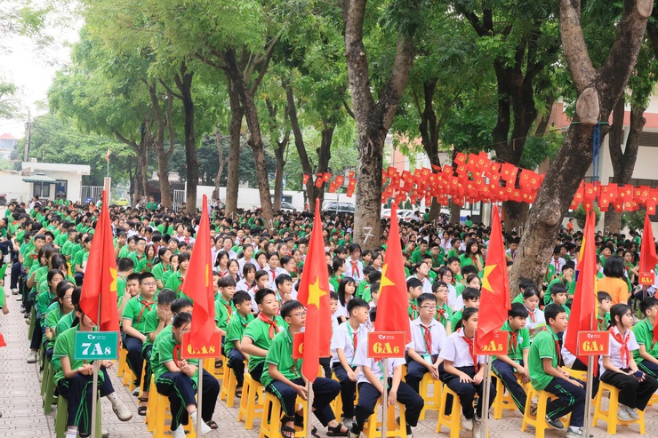 Công an thành phố Hà Nội phối hợp với ngành Giáo dục tổ chức cầu truyền hình đặc biệt với chủ đề “Tiết học Gen Z - Tự hào Hà Nội, sống chuẩn an toàn”.- Ảnh 13.