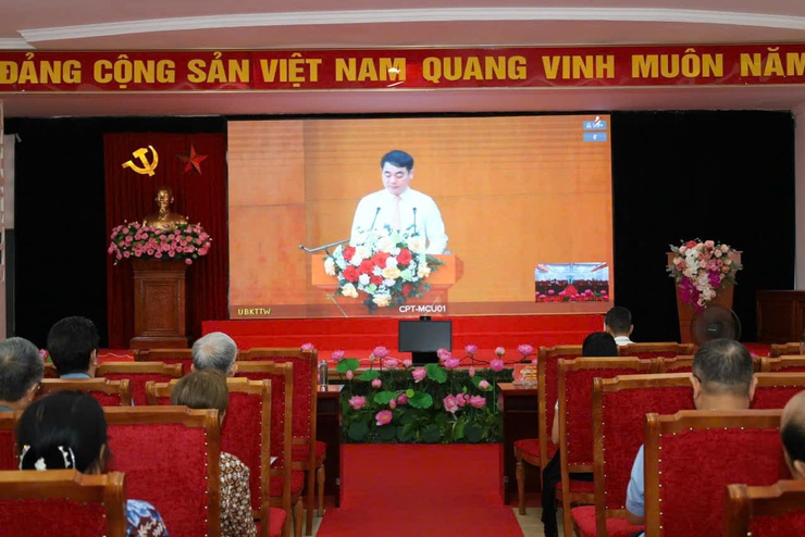 Đảng ủy phường Bồ Đề tổ chức tiếp sóng hội nghị toàn quốc phổ biến quán triệt Nghị quyết số 05-NQ/TW ngày 07/4/2026 và Quy định số 21-QĐ/TW ngày 11/4/2026 của Ban Chấp hành Trung ương Đảng.- Ảnh 1.