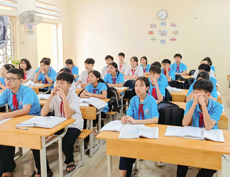 Xã Đại Xuyên tăng cường tuyên truyền pháp luật chương trình truyền hình trực tiếp với chủ đề "Bản lĩnh Gen Z - Tự hòa Hà Nội,Sống chuẩn an toàn"- Ảnh 2.