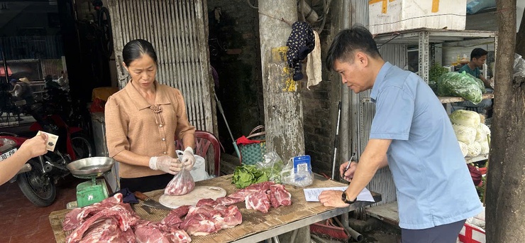 Rà soát và tổ chức ký cam kết đối với các hộ kinh doanh thực phẩm thuộc lĩnh vực nông nghiệp, công thương- Ảnh 3.