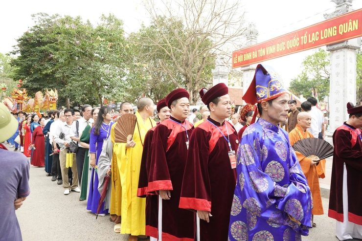 Bình Minh: Tái hiện nét đặc sắc trong lễ hội tưởng nhớ Đức Quốc Tổ Lạc Long Quân- Ảnh 6.