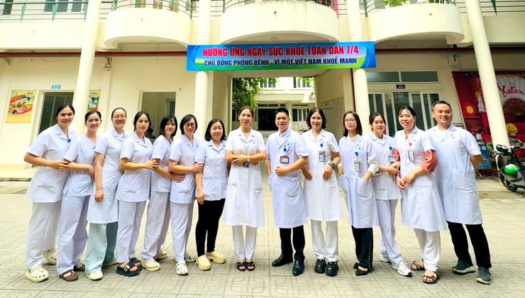 Tổ chức khám, tư vấn sức khỏe cho người cao tuổi trên địa bàn phường hưởng ứng Ngày Sức khỏe toàn dân 7/4- Ảnh 1.