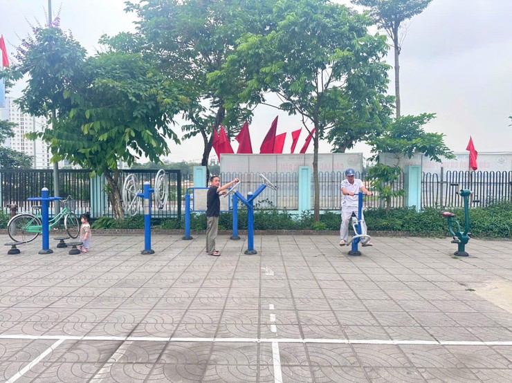 Phong trào thể dục thể thao quần chúng tại các khu dân cư phường Long Biên - Động lực phát triển cộng đồng khỏe mạnh trong đô thị hiện đại- Ảnh 3.