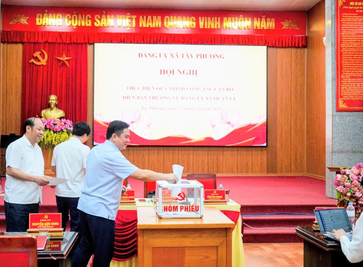 Tây Phương tổ chức Hội nghị cán bộ chủ chốt thực hiện quy trình kiện toàn, bổ sung Ủy viên Ban Chấp hành Đảng bộ xã nhiệm kỳ 2025 - 2030- Ảnh 6.