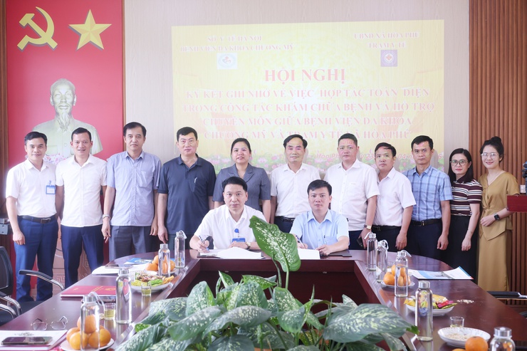 Lễ ký kết công tác khám, chữa bệnh và hỗ trợ chuyên môn giữa Bệnh viện Đa khoa Chương Mỹ và Trạm Y tế xã Hòa Phú.- Ảnh 6.