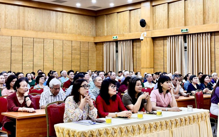 Ra mắt Cẩm nang số Mặt trận Tổ quốc Việt Nam phường Hoàn Kiếm- Ảnh 1.