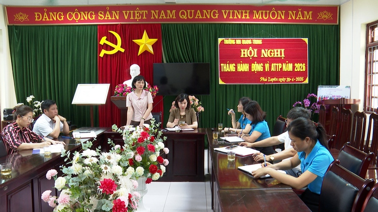 Đoàn giám sát HĐND xã Phú Xuyên giám sát công tác VSMT tại thôn Thao Chính, thôn Thao Ngoại,Trường THCS Trần Phú và trường Mầm non Quang Trung- Ảnh 9.