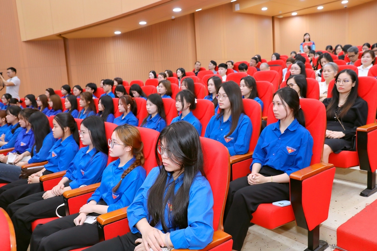 Phường Cầu Giấy tổ chức Lễ phát động Tháng hành động về An toàn, vệ sinh lao động và Tháng Công nhân năm 2026- Ảnh 3.