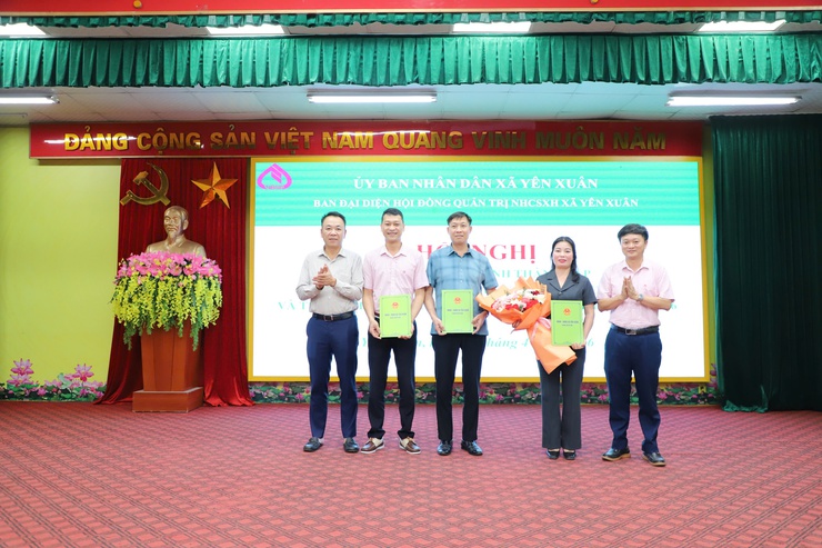 Hội nghị công bố quyết định thành lập Ban đại diện Hội đồng quản trị Ngân hàng Chính sách xã hội xã Yên Xuân và đánh giá hoạt động tín dụng chính sách quý I, triển khai phương hướng, nhiệm vụ quý II năm 2026- Ảnh 1.