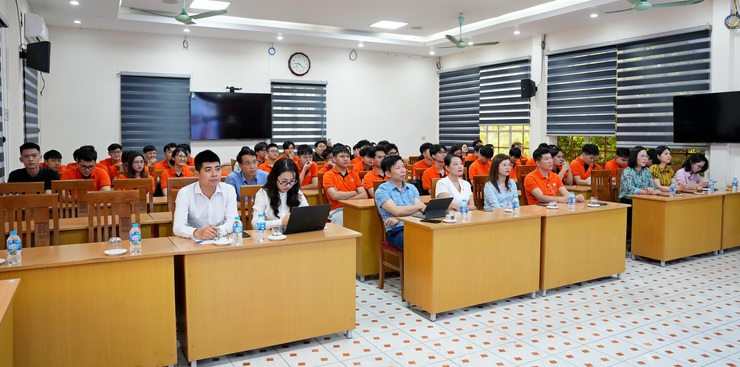 SƠN TÂY TỔNG KẾT CÔNG TÁC HỖ TRỢ CHUYỂN ĐỔI SỐ CỦA SINH VIÊN TRƯỜNG ĐẠI HỌC FPT- Ảnh 2.