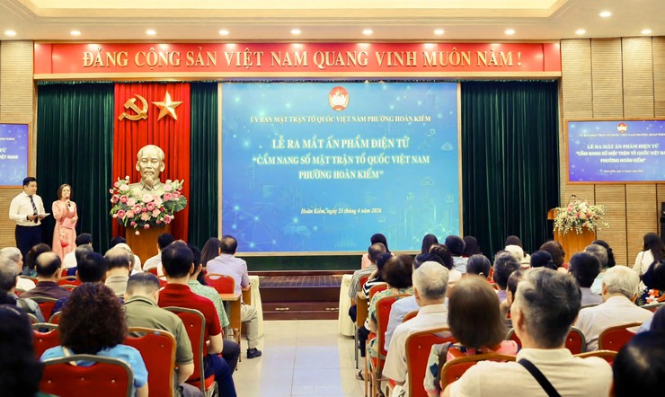 Ra mắt Cẩm nang số Mặt trận Tổ quốc Việt Nam phường Hoàn Kiếm- Ảnh 3.