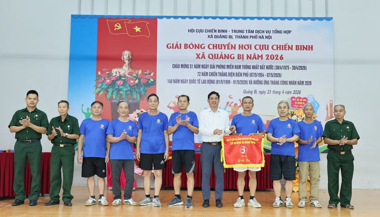 Sôi nổi Giải bóng chuyền hơi Cựu chiến binh xã Quảng Bị năm 2026- Ảnh 14.
