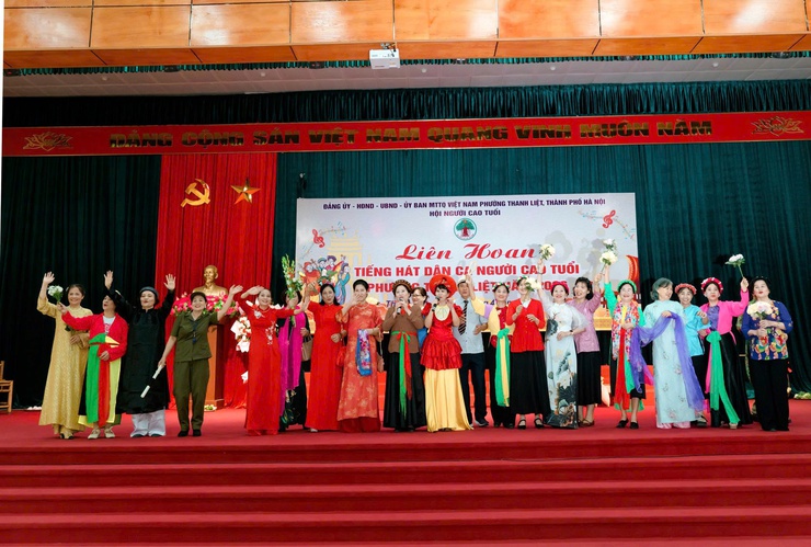 Sôi nổi Liên hoan “Tiếng hát dân ca Người cao tuổi” phường Thanh Liệt năm 2026- Ảnh 12.