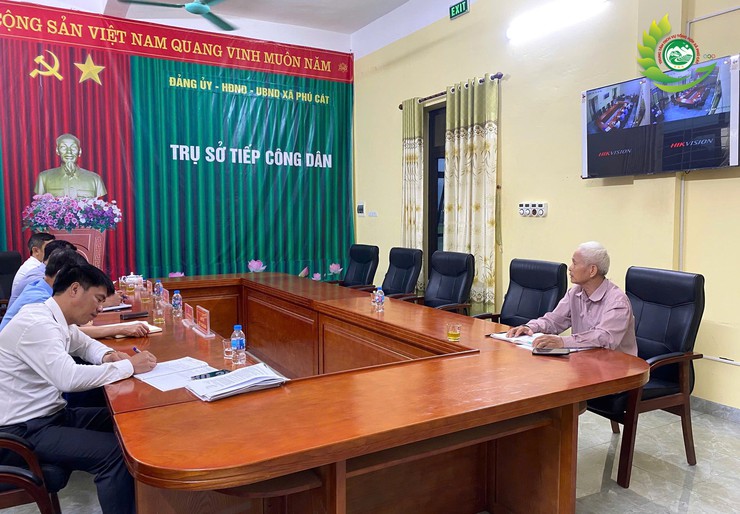 Bí thư Đảng ủy - Chủ tịch HĐND xã Phú Cát tiếp công dân định kỳ tháng 4 năm 2026- Ảnh 4.