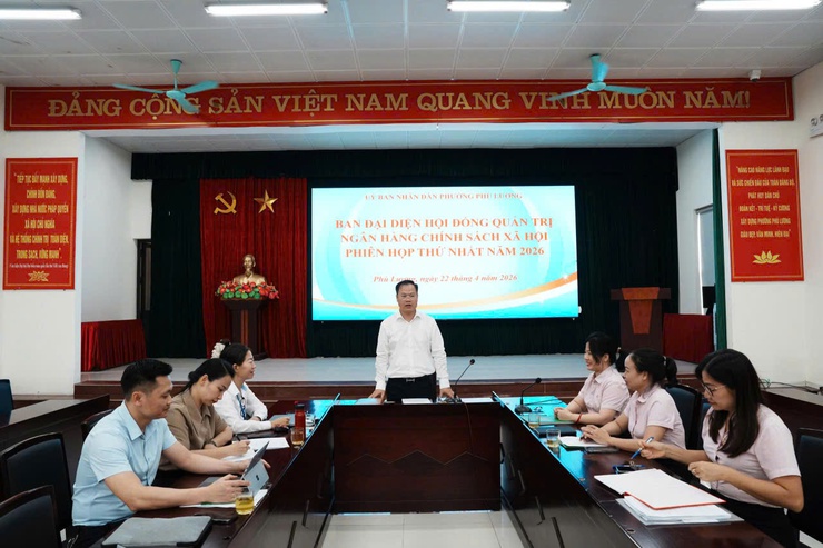 Ban đại diện HĐQT Ngân hàng Chính sách xã hội phường Phú Lương họp đánh giá kết quả hoạt động quý I, triển khai nhiệm vụ quý II/2026- Ảnh 1.
