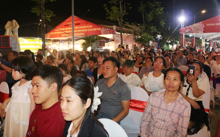 RỰC RỠ ĐÊM NGHỆ THUẬT – KHÉP LẠI THÀNH CÔNG LỄ HỘI CHÙA THẦY 2026– DƯ ÂM CÒN MÃI- Ảnh 5.