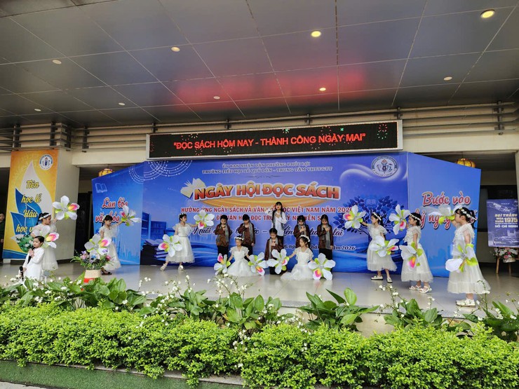 Phường Phúc Lợi lan tỏa tình yêu sách và văn hóa đọc- Ảnh 2.