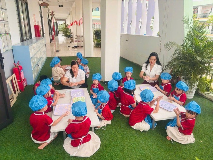 HOẠT ĐỘNG TRẢI NGHIỆM LÀM BÁNH TRÔI ĐÓN TẾT HÀN THỰC- Ảnh 3.