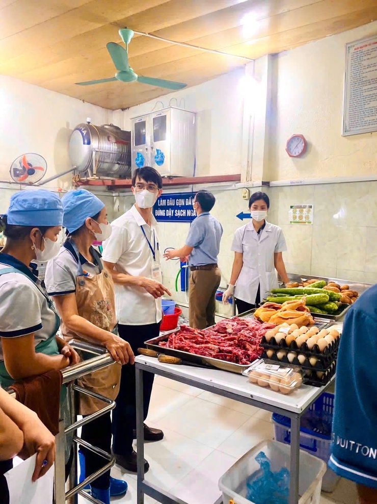 Đoàn kiểm tra liên ngành ATTP xã Vật Lại ra quân kiểm tra các cơ sở sản xuất, kinh doanh thực phẩm- Ảnh 1.