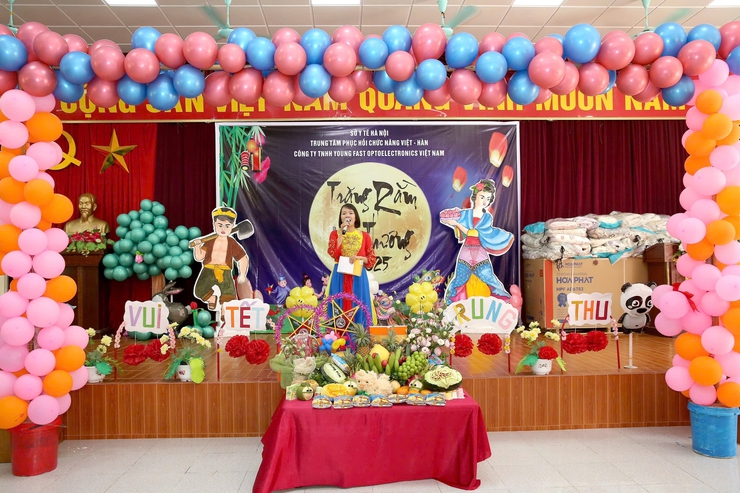 Cô Đặng Thị Hồng Vân:  Vẽ cuộc đời bằng ánh sáng và tình yêu nghề- Ảnh 3.