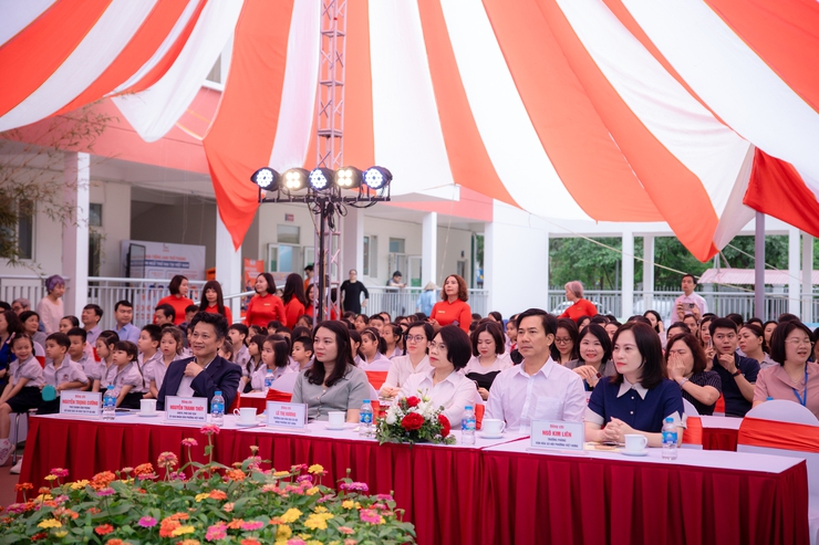 VIỆT HƯNG ĐI ĐẦU TRONG "SỐ HÓA" AN TOÀN THỰC PHẨM HỌC ĐƯỜNG: RA MẮT MÔ HÌNH SMART CANTEEN TẠI TRƯỜNG TIỂU HỌC ĐÔ THỊ VIỆT HƯNG- Ảnh 1.