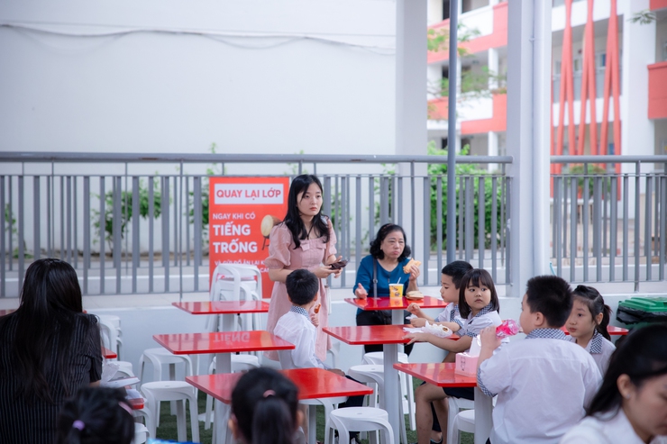 VIỆT HƯNG ĐI ĐẦU TRONG "SỐ HÓA" AN TOÀN THỰC PHẨM HỌC ĐƯỜNG: RA MẮT MÔ HÌNH SMART CANTEEN TẠI TRƯỜNG TIỂU HỌC ĐÔ THỊ VIỆT HƯNG- Ảnh 19.