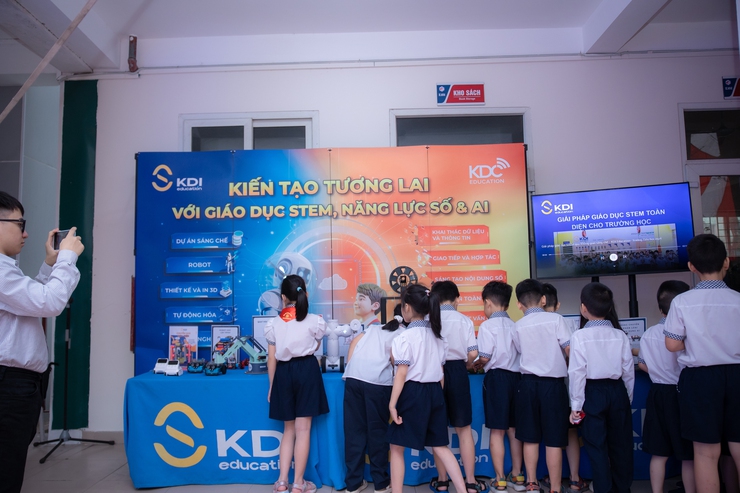 VIỆT HƯNG ĐI ĐẦU TRONG "SỐ HÓA" AN TOÀN THỰC PHẨM HỌC ĐƯỜNG: RA MẮT MÔ HÌNH SMART CANTEEN TẠI TRƯỜNG TIỂU HỌC ĐÔ THỊ VIỆT HƯNG- Ảnh 25.