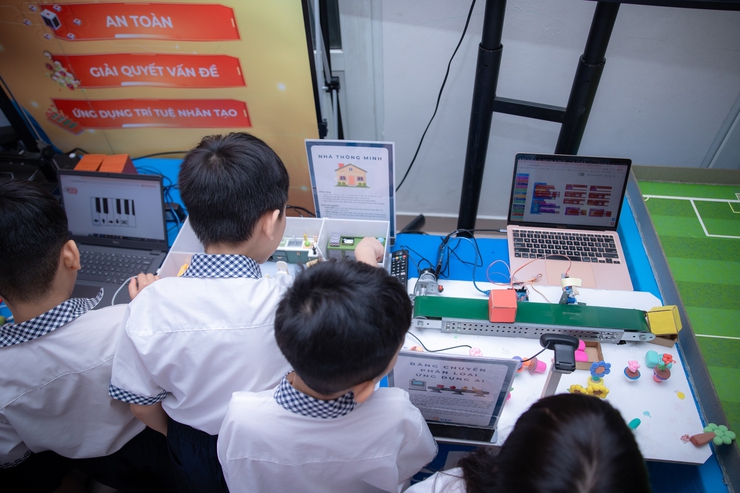 VIỆT HƯNG ĐI ĐẦU TRONG "SỐ HÓA" AN TOÀN THỰC PHẨM HỌC ĐƯỜNG: RA MẮT MÔ HÌNH SMART CANTEEN TẠI TRƯỜNG TIỂU HỌC ĐÔ THỊ VIỆT HƯNG- Ảnh 20.