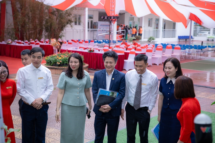 VIỆT HƯNG ĐI ĐẦU TRONG "SỐ HÓA" AN TOÀN THỰC PHẨM HỌC ĐƯỜNG: RA MẮT MÔ HÌNH SMART CANTEEN TẠI TRƯỜNG TIỂU HỌC ĐÔ THỊ VIỆT HƯNG- Ảnh 24.