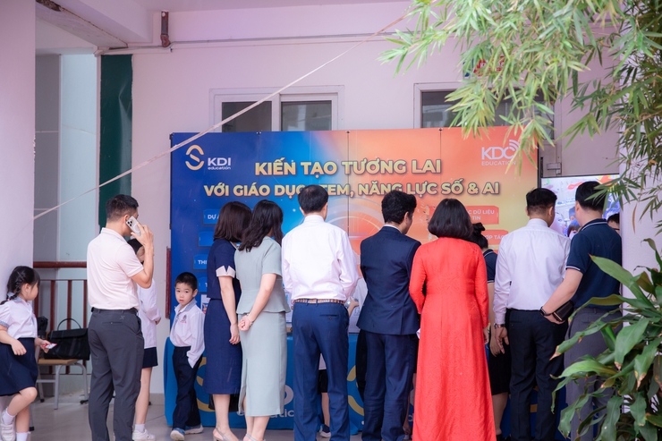 VIỆT HƯNG ĐI ĐẦU TRONG "SỐ HÓA" AN TOÀN THỰC PHẨM HỌC ĐƯỜNG: RA MẮT MÔ HÌNH SMART CANTEEN TẠI TRƯỜNG TIỂU HỌC ĐÔ THỊ VIỆT HƯNG- Ảnh 17.