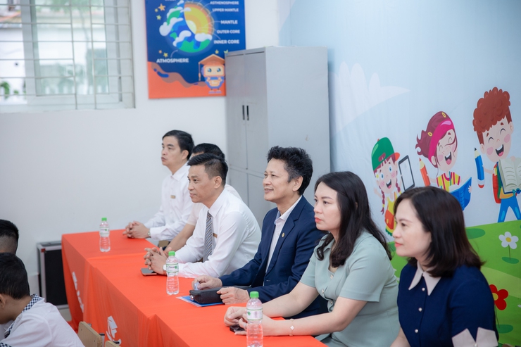 VIỆT HƯNG ĐI ĐẦU TRONG "SỐ HÓA" AN TOÀN THỰC PHẨM HỌC ĐƯỜNG: RA MẮT MÔ HÌNH SMART CANTEEN TẠI TRƯỜNG TIỂU HỌC ĐÔ THỊ VIỆT HƯNG- Ảnh 22.