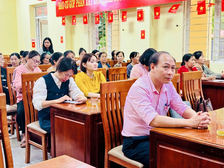 Hội LHPN xã Nam Phù: Nâng cao chất lượng uỷ thác vay vốn cho cán bộ cơ sở- Ảnh 5.