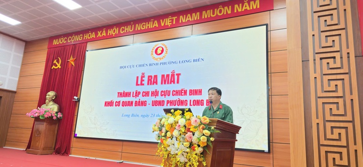 Lễ ra mắt thành lập Chi hội Cựu chiến binh khối cơ quan Đảng – UBND phường Long Biên và Thông tin thời sự trong nước, quốc tế quý II năm 2026- Ảnh 2.