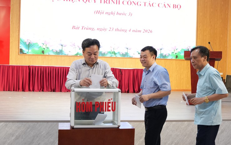 Bát Tràng thực hiện quy trình công tác cán bộ, kiện toàn Ban Chấp hành Đảng bộ xã nhiệm kỳ 2025-2030- Ảnh 6.