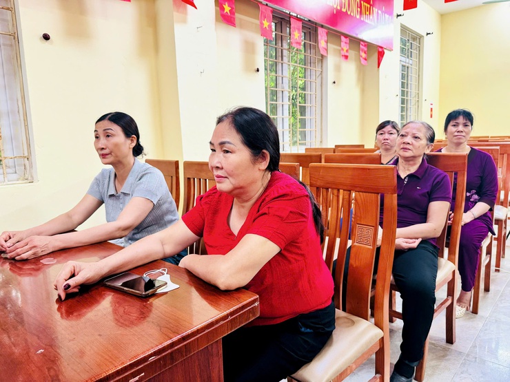 Hội LHPN xã Nam Phù: Nâng cao chất lượng uỷ thác vay vốn cho cán bộ cơ sở- Ảnh 6.