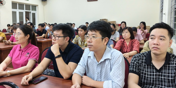 Đoài Phương: Trên 100 cán bộ dự tập huấn sử dụng hệ thống HanoiWork- Ảnh 4.