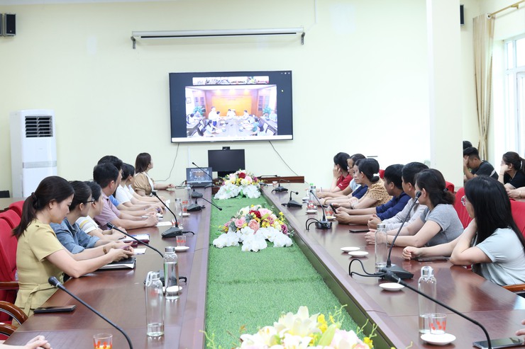 Vân Đình tham gia Hội nghị trực tuyến, quán triệt, phổ biến, tuyên truyền Luật Dân số- Ảnh 2.