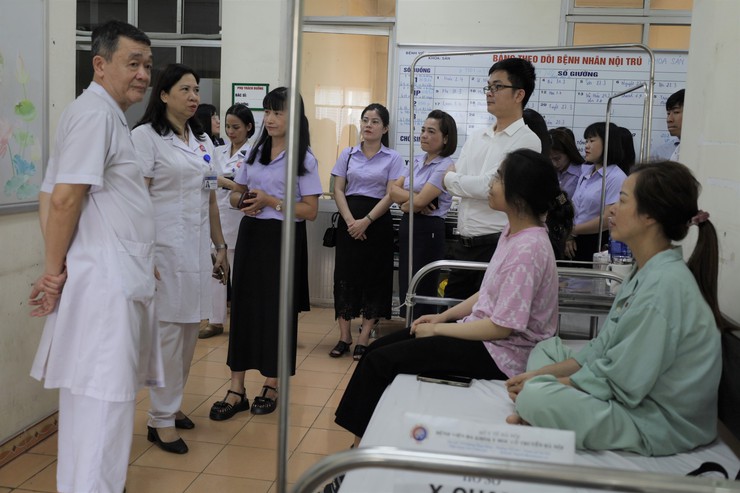 Đẩy mạnh kết nối chuyên môn giữa Hà Nội - Cao Bằng: Phát huy y học cổ truyền trong chăm sóc sức khỏe- Ảnh 2.