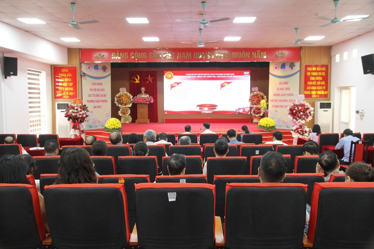 Phường Xuân Phương tiếp sóng hội nghị toàn quốc phổ biến, quán triệt và triển khai thực hiện các văn bản về công tác kiểm tra, giám sát, kỷ luật của Đảng - Ảnh 1.