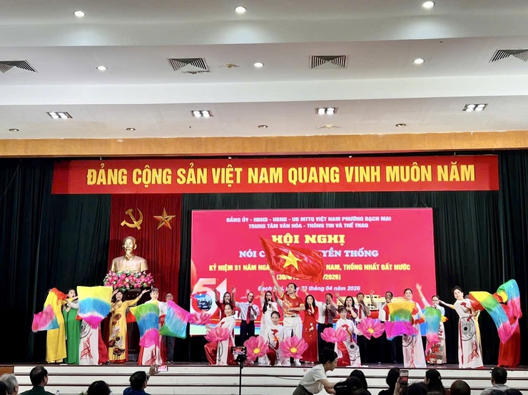 PHƯỜNG BẠCH MAI TỔ CHỨC HỘI NGHỊ NÓI CHUYỆN TRUYỀN THỐNG: ÔN LẠI KÝ ỨC HÀO HÙNG, HƯỚNG TỚI TƯƠNG LAI- Ảnh 1.