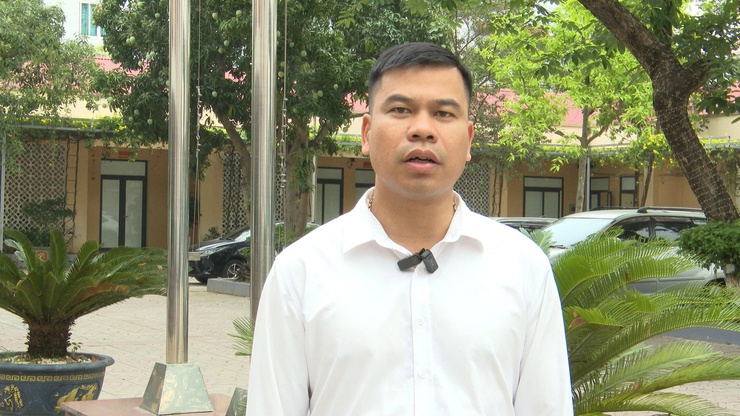 Em Nguyễn Duy Khánh- học sinh lớp 8A8 trường THCS Thư Lâm  – tấm gương sáng từ nghĩa cử nhặt được của rơi, trả người đánh mất- Ảnh 2.